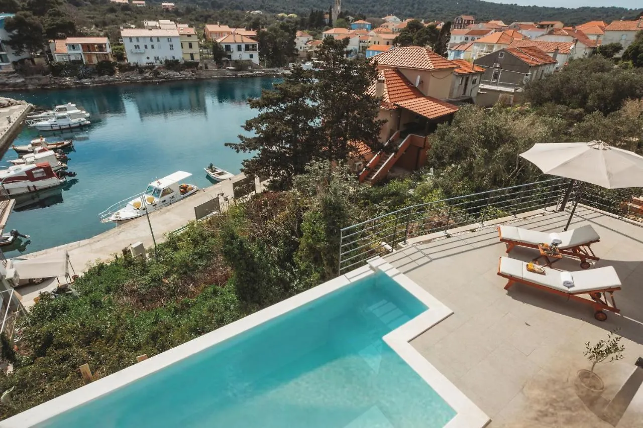 Sol Luxury Residence Near The Beach With Shared Heated Pool Božava