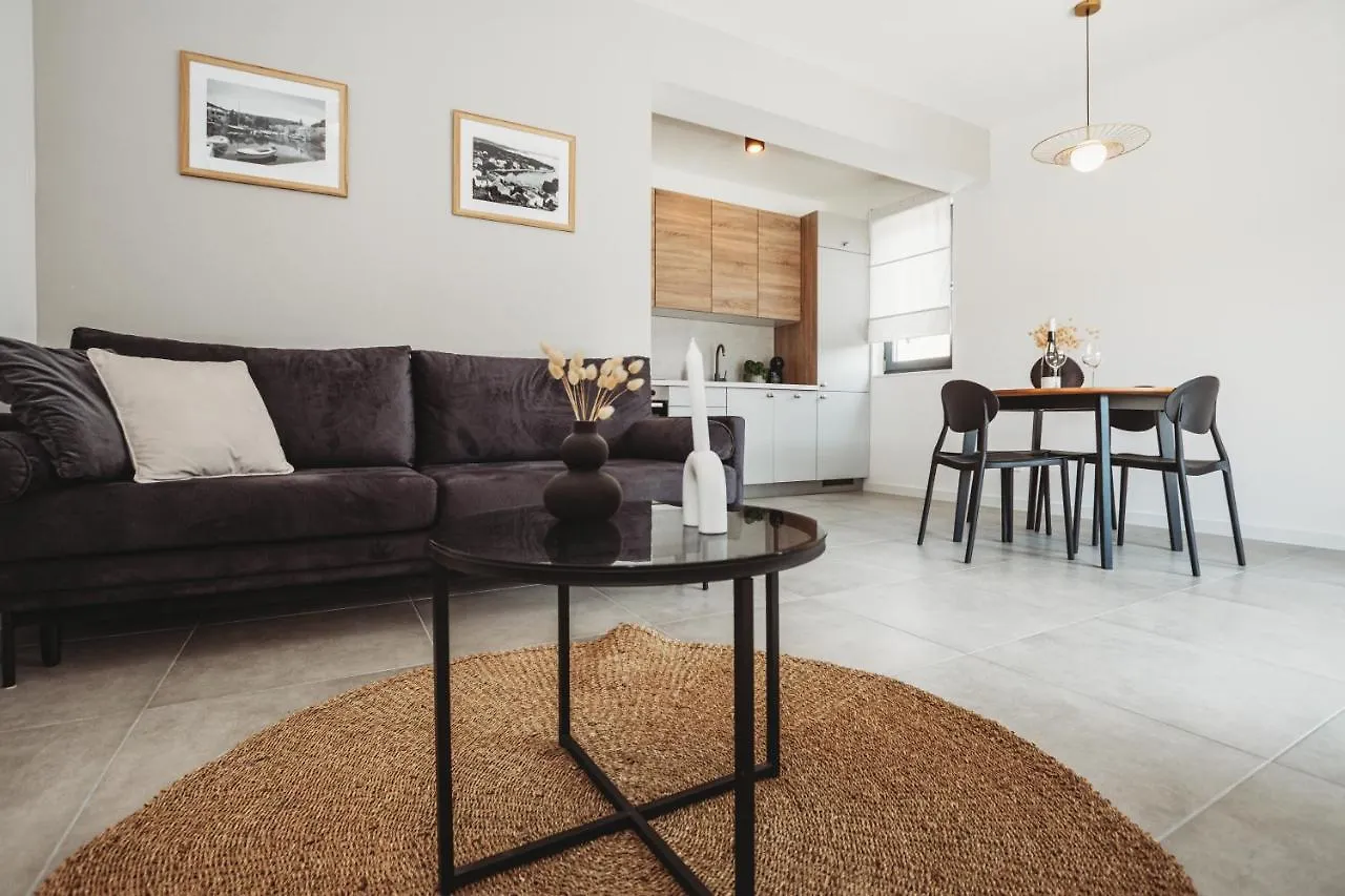 Sol Luxury Residence Near The Beach With Shared Heated Pool Božava